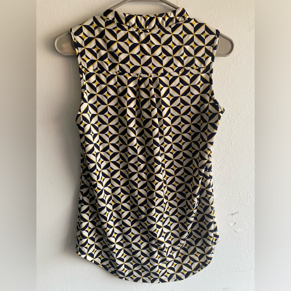 Patterned Blouse - Picture 2 of 2